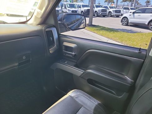 Used 2018 Chevrolet Silverado 1500 LTZ Z71 w/ Redline Edition AWD/4WD image 17