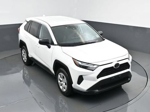 Used 2024 Toyota RAV4 LE image 18