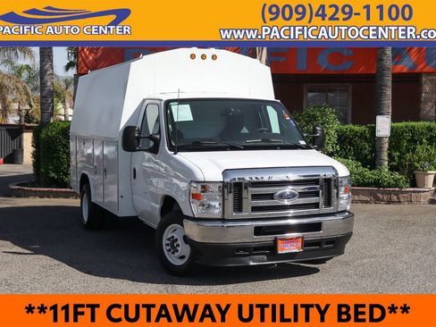 Used 2024 Ford E-350 and Econoline 350 Super Duty w/ Power Windows & Locks Group RWD image 1