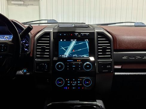 Used 2019 Ford F250 Platinum w/ Platinum Ultimate Package AWD/4WD image 19