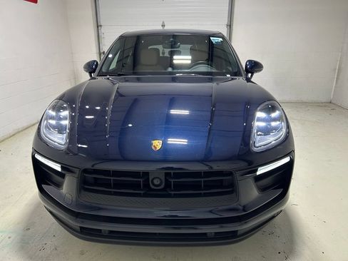 Used 2023 Porsche Macan Turbo AWD/4WD image 9