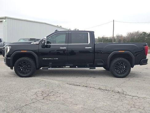 Used 2025 GMC Sierra 2500 Denali w/ Technology Package image 2