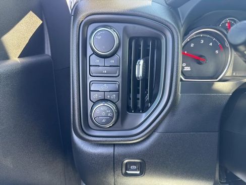 Certified 2022 Chevrolet Silverado 2500 Custom w/ Custom Value Package image 22