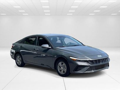 Certified 2025 Hyundai Elantra SE