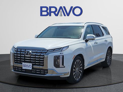 Used 2023 Hyundai Palisade Calligraphy FWD image 1