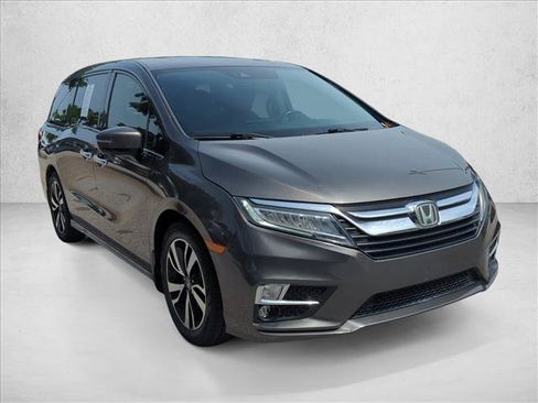 Used 2019 Honda Odyssey Elite image 3