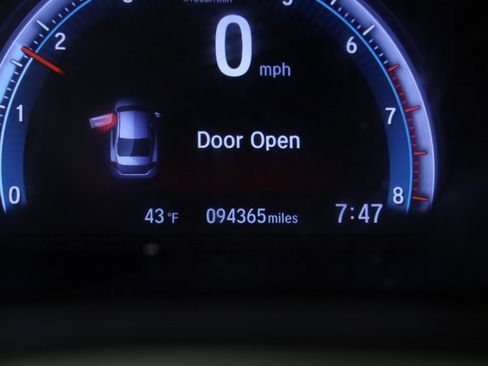 Used 2020 Honda Civic EX image 3