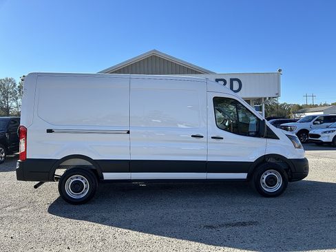 New 2026 Ford Transit 250 148 Medium Roof RWD image 3