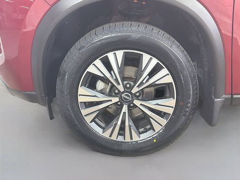 Used 2023 Nissan Rogue SV AWD/4WD image 31