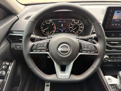 Certified 2025 Nissan Altima 2.5 SR w/ SR Premium Package FWD image 25