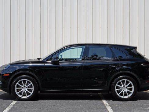 Used 2024 Porsche Cayenne AWD/4WD image 55