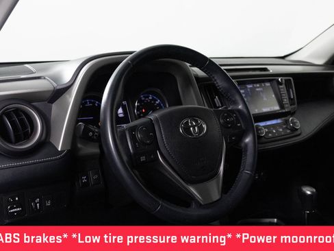 Used 2018 Toyota RAV4 Limited image 4