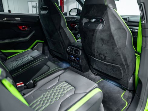 Used 2023 Lamborghini Urus Performante image 24