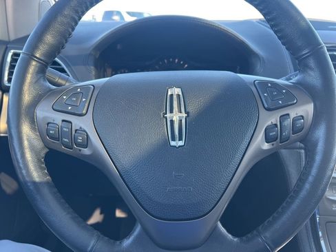 Used 2011 Lincoln MKX AWD w/ 102A Rapid Spec Order Code image 22