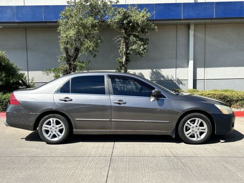 Used 2007 Honda Accord EX image 3
