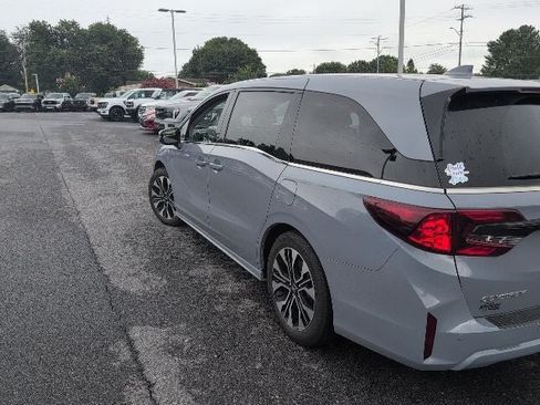 Used 2025 Honda Odyssey Elite image 6