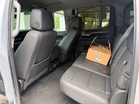 Certified 2025 GMC Sierra 1500 SLT AWD/4WD image 10