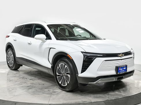 Used 2024 Chevrolet Blazer EV LT AWD/4WD image 8