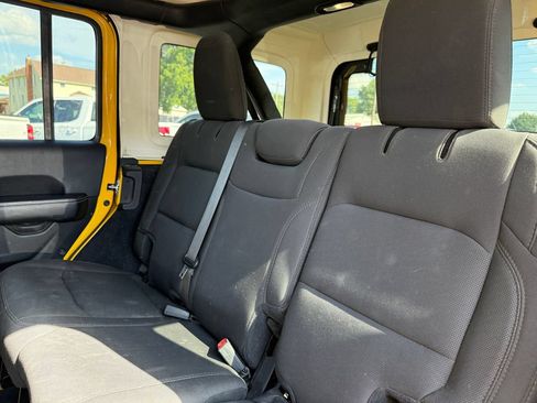 Used 2019 Jeep Wrangler Unlimited Sahara w/ Uconnect 4C Nav & Sound Group AWD/4WD image 35