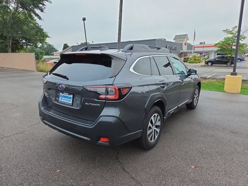 Used 2023 Subaru Outback Premium AWD/4WD image 6