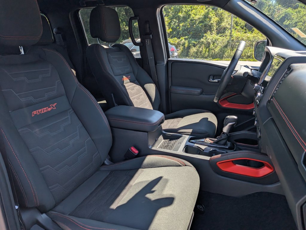 Used 2022 Nissan Frontier Pro-X RWD image 26