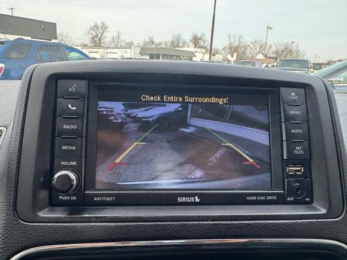 Used 2018 Dodge Grand Caravan SE w/ UConnect Hands-Free Group image 24