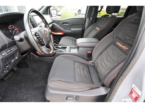 Used 2023 Nissan Frontier PRO-4X w/ Tow Package AWD/4WD image 6