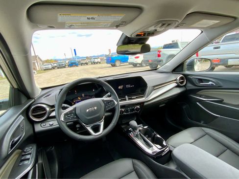 New 2026 Chevrolet Trax ACTIV w/ Sunroof Package FWD image 32