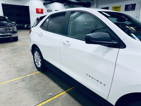 Used 2020 Chevrolet Equinox LS w/ LS Convenience Package image 20