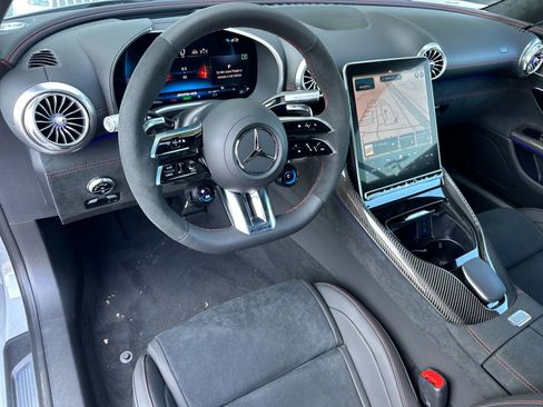 Used 2025 Mercedes-Benz SL 63 AMG S e Performance 4MATIC image 15