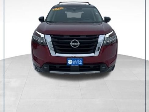 Used 2023 Nissan Pathfinder Platinum image 1