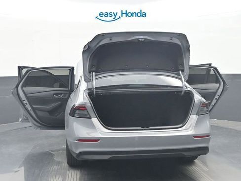 Used 2025 Honda Accord SE image 38