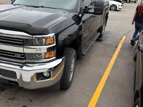 Used 2015 Chevrolet Silverado 2500 LTZ AWD/4WD image 3