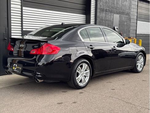 Used 2012 INFINITI G37 Journey w/ Premium Pkg image 3