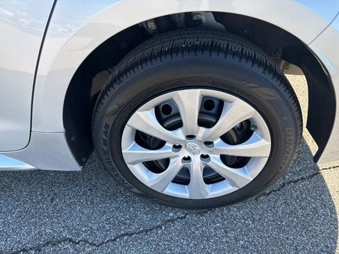 Used 2023 Toyota Corolla LE image 31