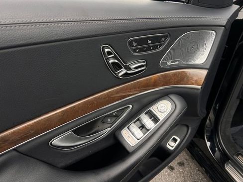 Used 2017 Mercedes-Benz S 550 Sedan image 12
