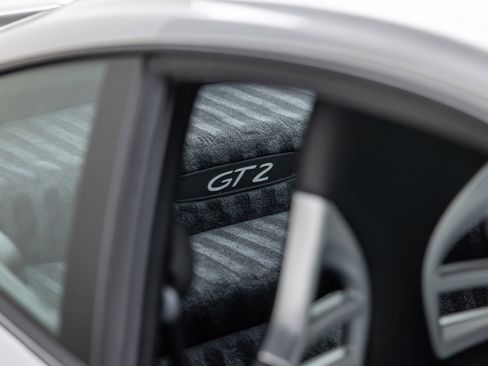 Used 2003 Porsche 911 GT2 RWD image 28