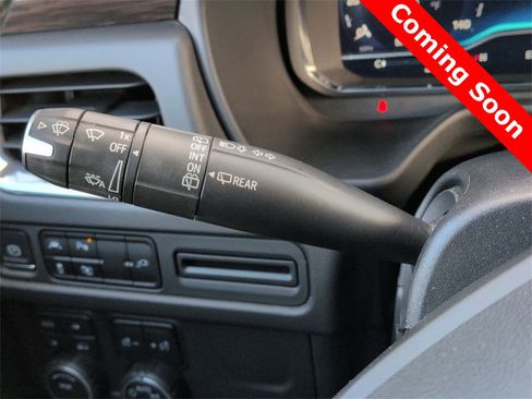 Used 2022 Chevrolet Suburban LT w/ Luxury Package image 27