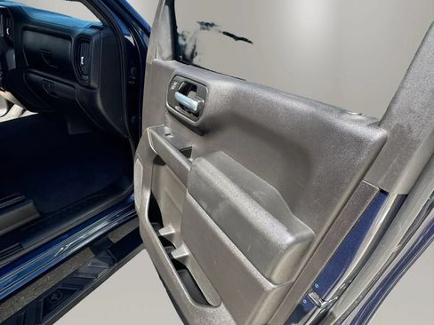 Used 2020 Chevrolet Silverado 1500 Custom w/ Custom Value Package RWD image 22