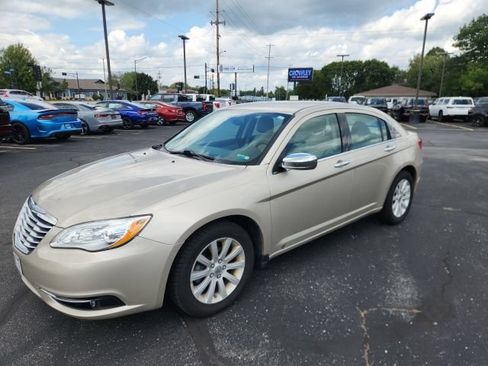 Used 2014 Chrysler 200 Limited FWD image 6