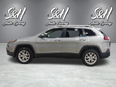 Used 2015 Jeep Cherokee Latitude w/ Cold Weather Group image 14