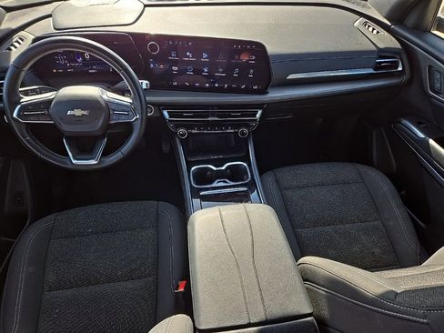 Used 2024 Chevrolet Traverse LT image 14