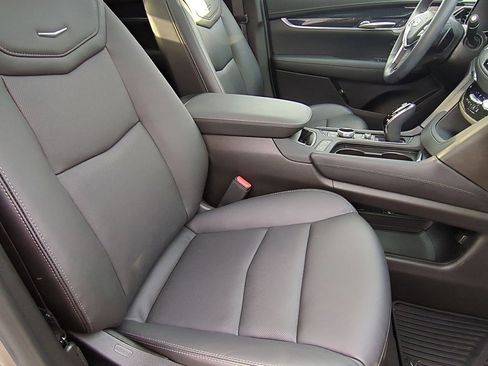 Certified 2023 Cadillac XT5 Premium Luxury image 23