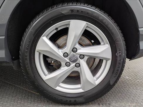 Used 2020 Audi Q3 2.0T Premium w/ Convenience Package AWD/4WD image 32