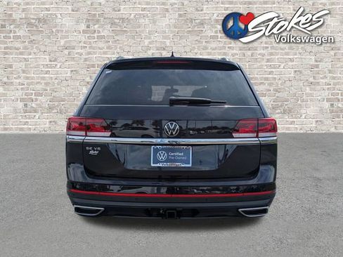 Certified 2023 Volkswagen Atlas SE w/ Panoramic Sunroof Package FWD image 5