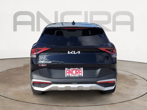 Used 2025 Kia Sportage EX FWD image 9