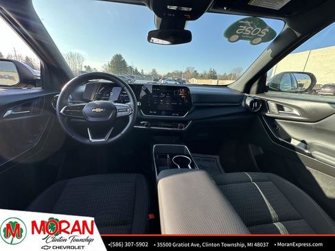 Used 2025 Chevrolet Equinox LT image 20