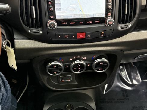 Used 2016 FIAT 500L Trekking FWD image 28