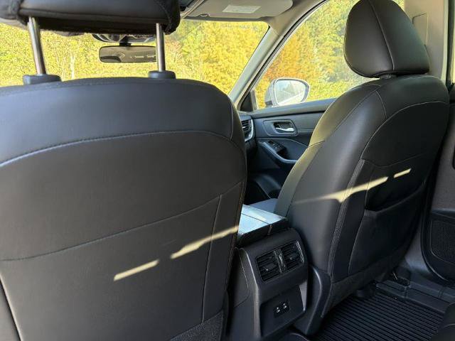 Certified 2024 Nissan Rogue SV w/ SV Premium Package FWD image 20