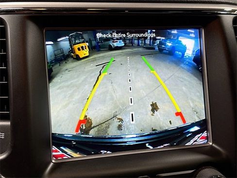 Used 2018 Jeep Grand Cherokee Limited w/ Trailer Tow Group IV image 16